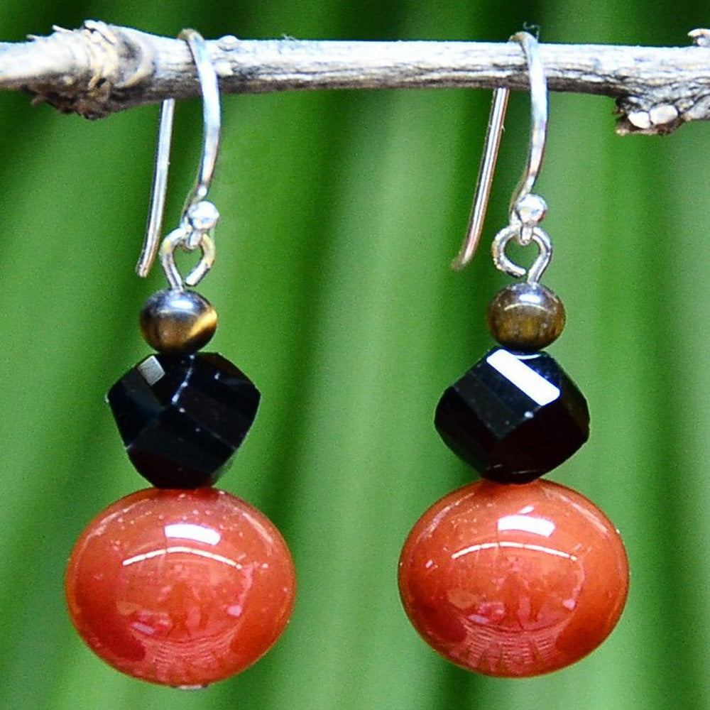 CARNELIAN CROSSROADS EARRINGS - CARNELIAN AND ONYX