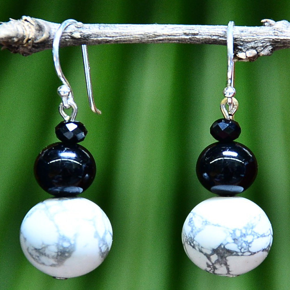 MIDNIGHT MOON EARRINGS- ONYX AND HOWLITE