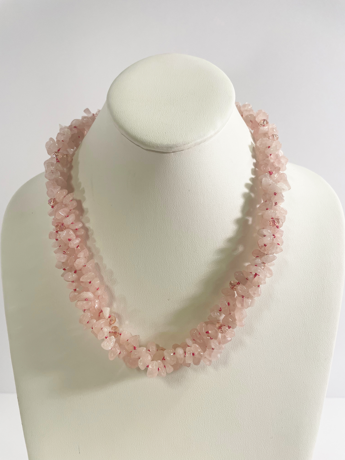 ROSE QUARTZ SUGAR STONE NECKLACE - BRAIDED