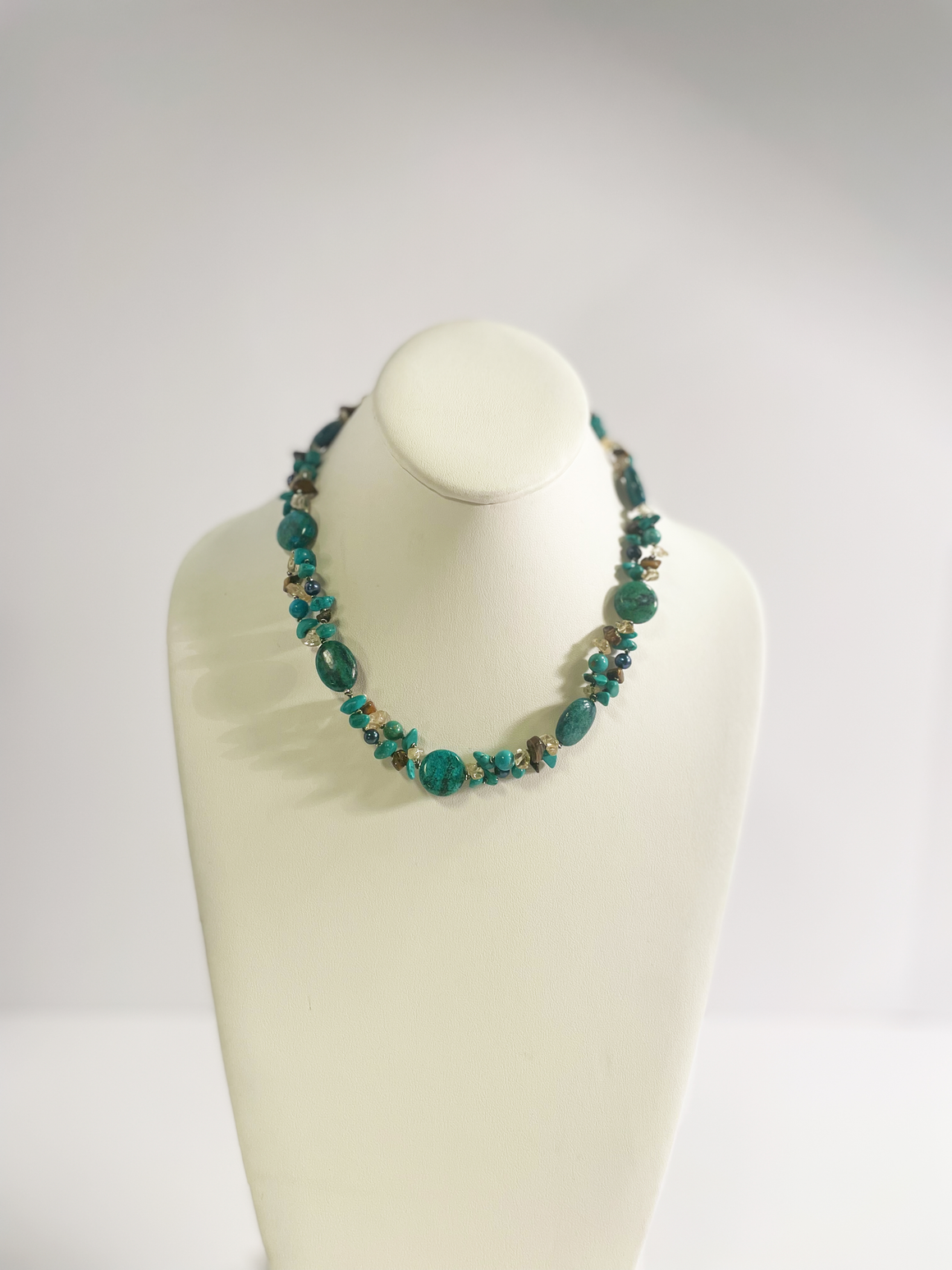 MOUNTAIN LAKE NECKLACE