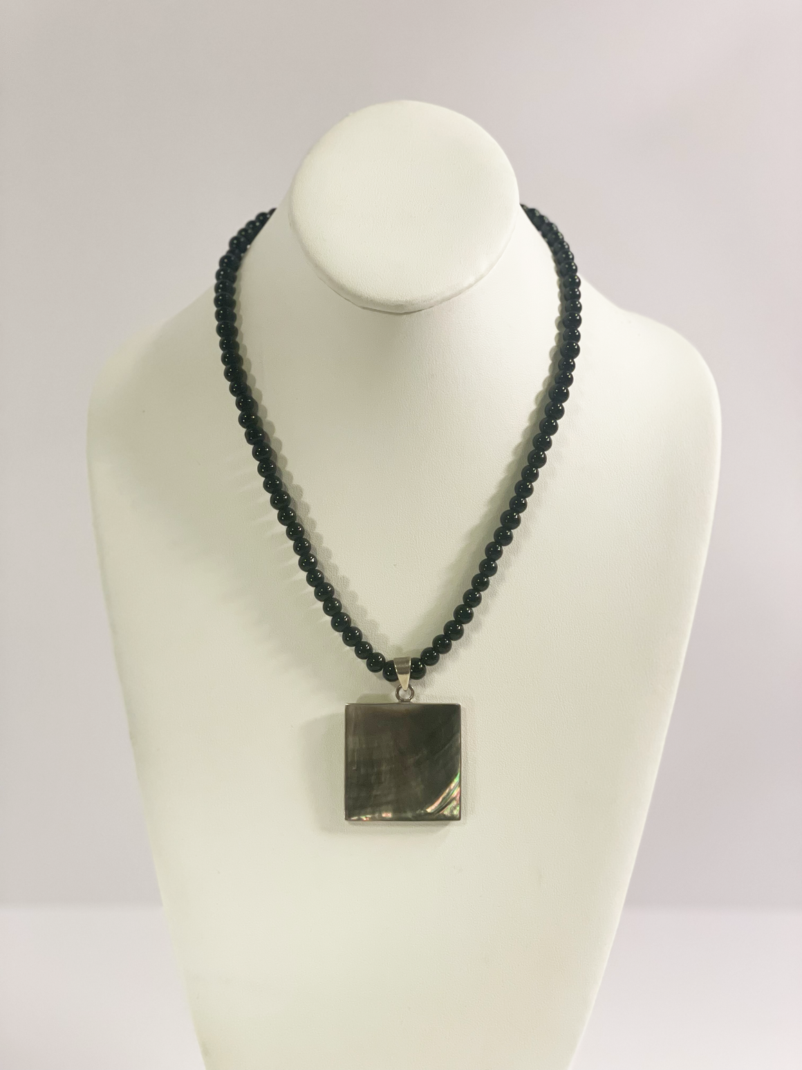 CANYON SHELL NECKLACE