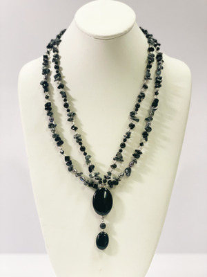 ONYX FANTASY NECKLACE