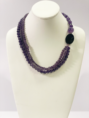 LILAC CHIC NECKLACE