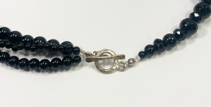 ONYX CHIC NECKLACE
