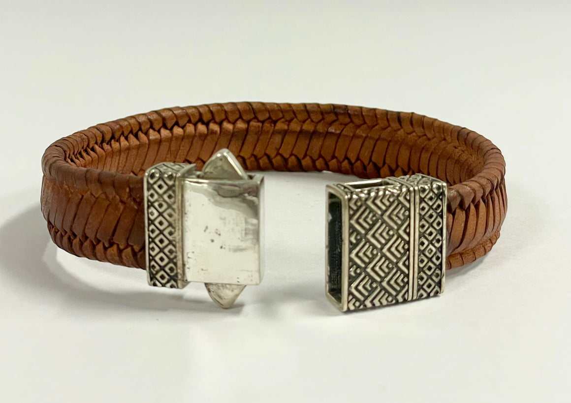 TRAILCREST BRACELET