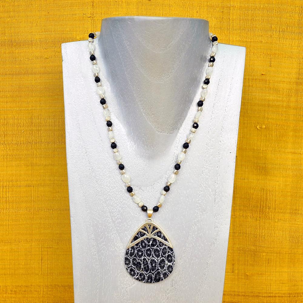 BLACK CORAL & MOONSTONE NECKLACE NECKLACE, CHAKRA ZENZOEY JEWELRY & ACCESSORIES 