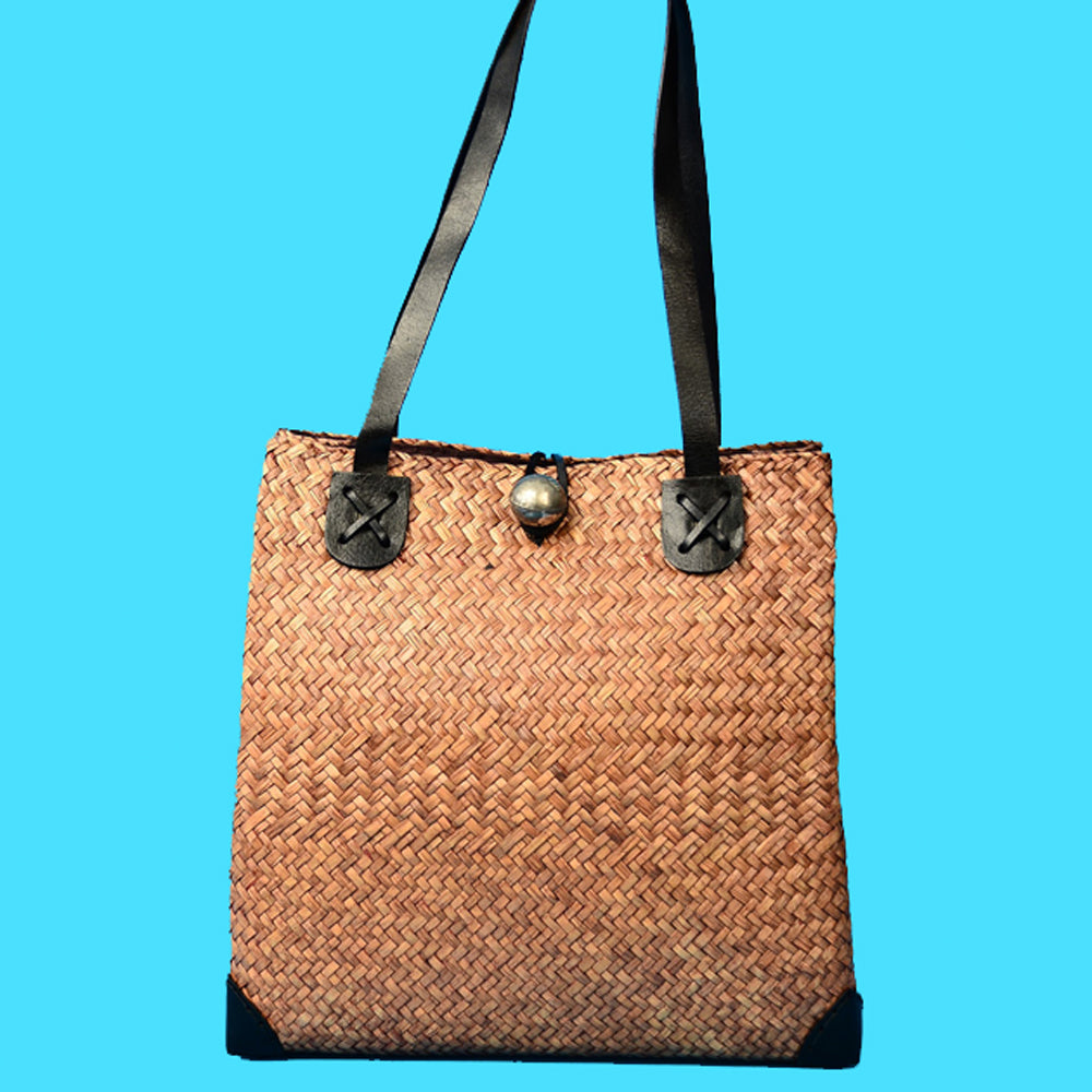 BULRUSH ECO FRIENDLY WOVEN NATURAL FIBER HANDBAG ~ PHUKET DREAM BAGS & PURSES ZENZOEY JEWELRY & ACCESSORIES 11"wide at top x 14" wide at bottom x 12" tall 12" strap drop TAN 